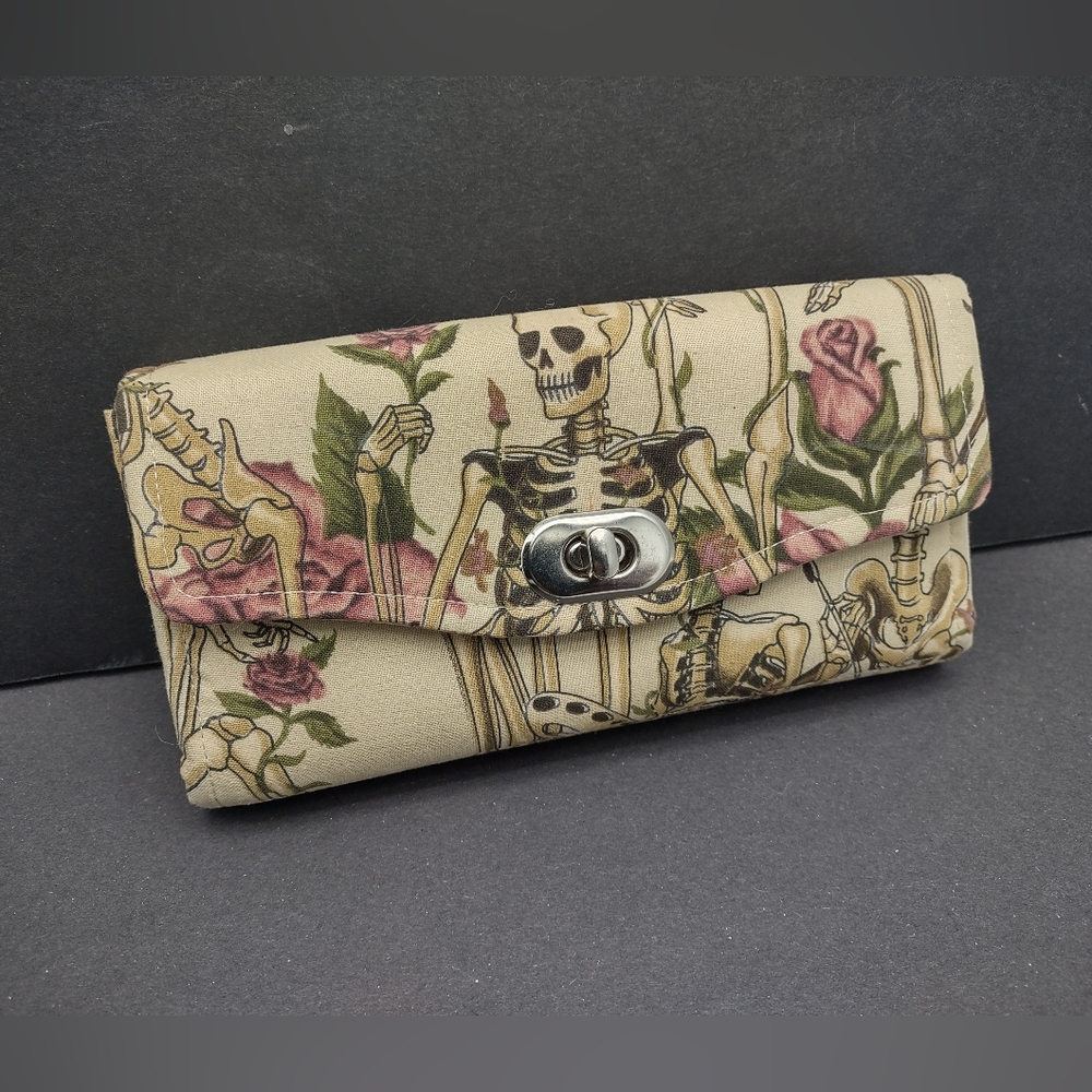 Handmade Wallet, cloth with skeletons and roses